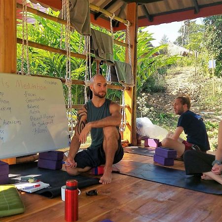 True Nature Chiang Mai - Yoga & Meditation Homestay Retreat ภายนอก รูปภาพ